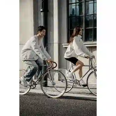 New Balance 725 Silver White