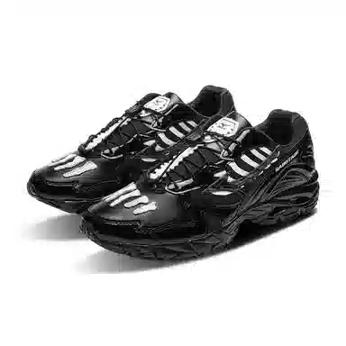 SBTG x Mizuno Wave Rider 10