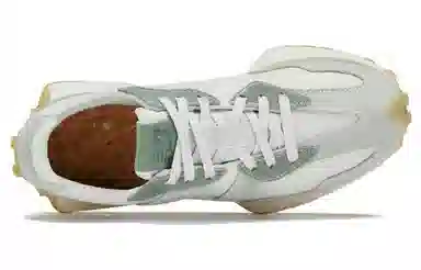 New Balance 327 Light Green