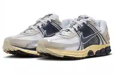 Nike Air Zoom Vomero 5