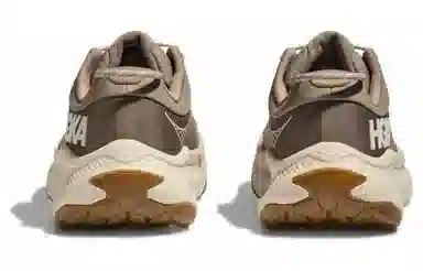 HOKA ONE ONE Transport