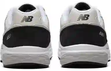 New Balance 880