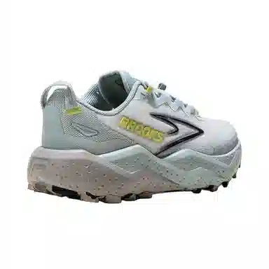 Brooks Caldera 8