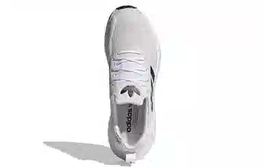 adidas Swift Run 22