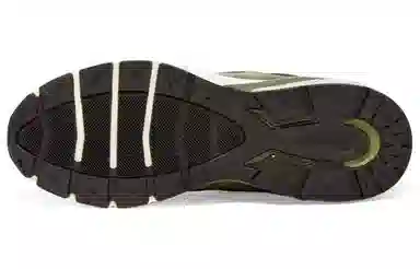 New Balance 990 V5 Camo Green