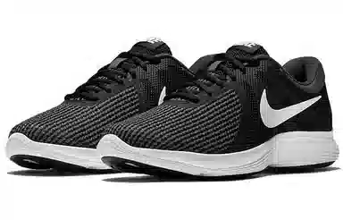 Nike Revolution 4 Black White