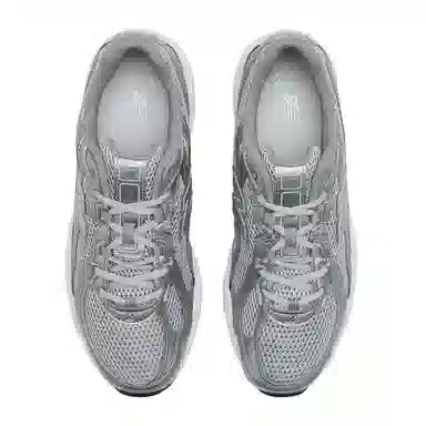 New Balance 740 Silver