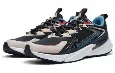 特步 动力巢 跑步鞋 男款 黑象牙白