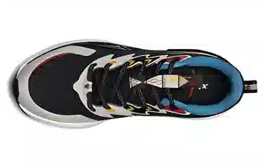 特步 动力巢 跑步鞋 男款 黑象牙白