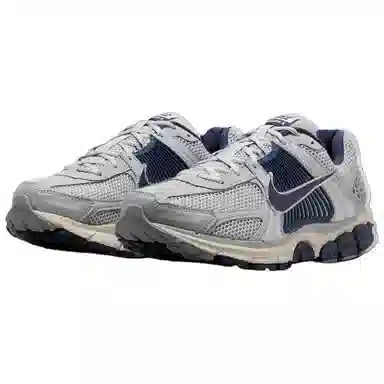 Nike Air Zoom Vomero 5 "Yankees"