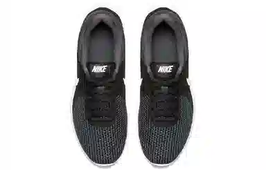 Nike REVOLUTION 4