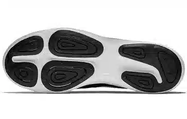 Nike Revolution 4 Black White