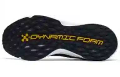 特步 动力巢 跑步鞋 男款 黑象牙白