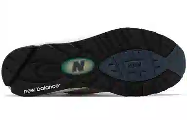 New Balance 990 V2