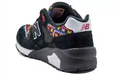 New Balance 580