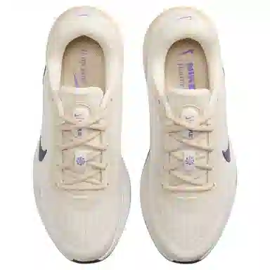 Nike Journey Run Ivory