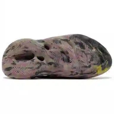 adidas Yeezy Foam Runner "MX Carbon"