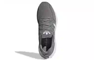 adidas Swift Run 22
