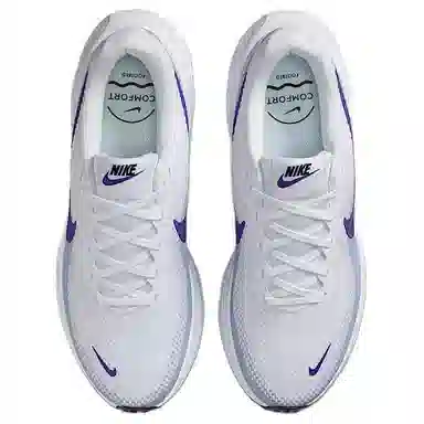 Nike Revolution 8