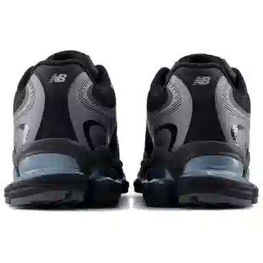 New Balance 2000 Silver Black