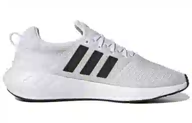adidas Swift Run 22