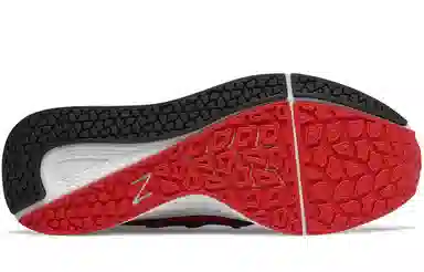 New Balance Cypher Black Red