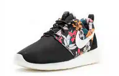 Nike Roshe Run Black White