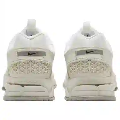 Nike Zoom Vomero 5 Roam "Summit White"