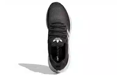 adidas Swift Run 22