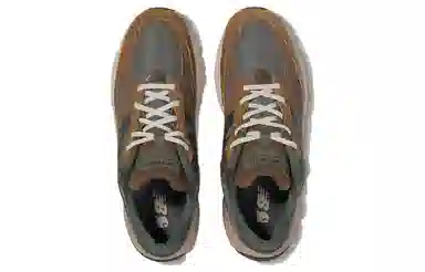 Carhartt WIP x New Balance 990 V6 Khaki