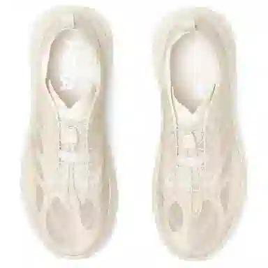 Satisfy x HOKA ONE ONE Mafate Speed 4