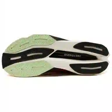 New Balance Elite v4