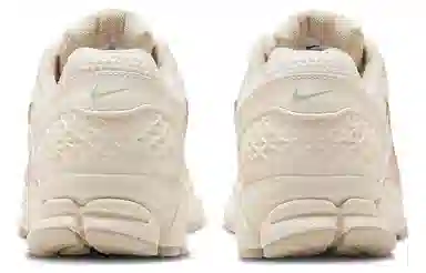 Nike Air Zoom Vomero 5 Beige
