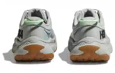 HOKA ONE ONE Transport