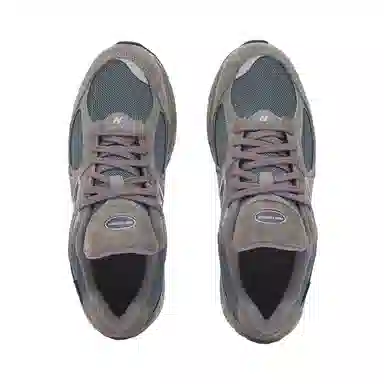 New Balance 2002R Gore Tex Brown