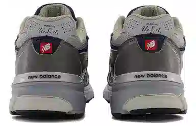 New Balance 990 V3