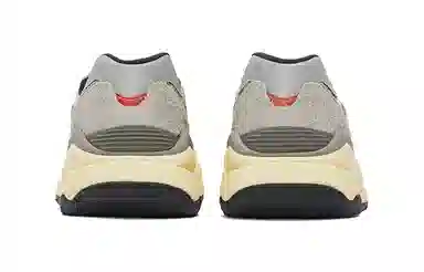 New Balance 5740 Grey