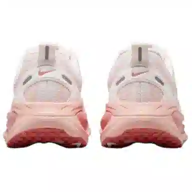 Nike Vomero 18 Light Orange