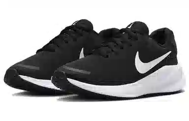 Nike Revolution 7 Black