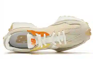 New Balance 327 Light Beige