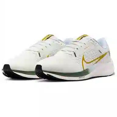 Nike Air Zoom Pegasus 40 Beige