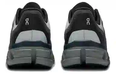 On Cloudflow 4 Black