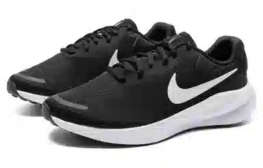 Nike Revolution 7