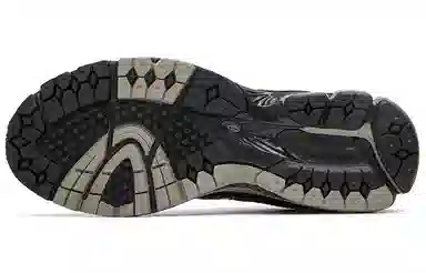 New Balance 860 Black White