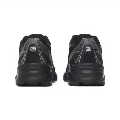 New Balance 740 Black