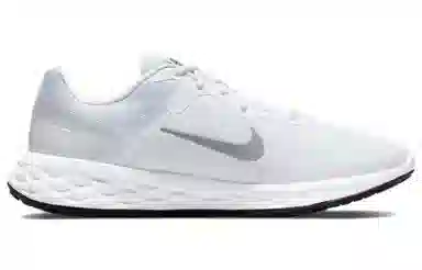Nike Revolution 6