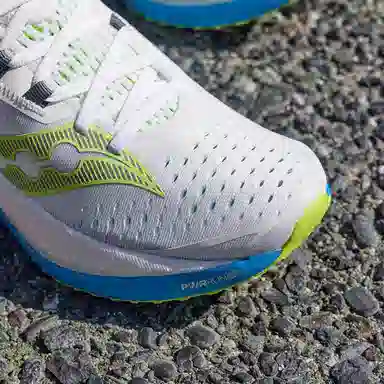 Saucony Endorphin Speed 4 White Green