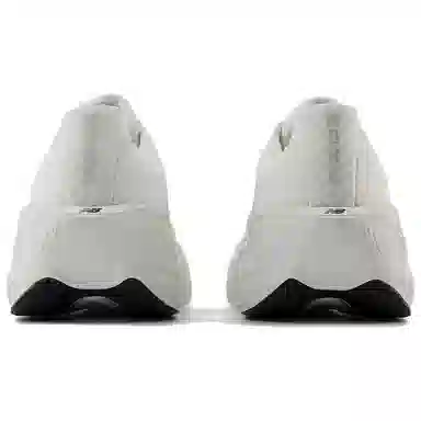 New Balance Fresh Foam X More v5
