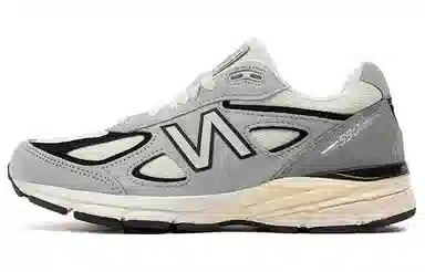 New Balance 990 V4