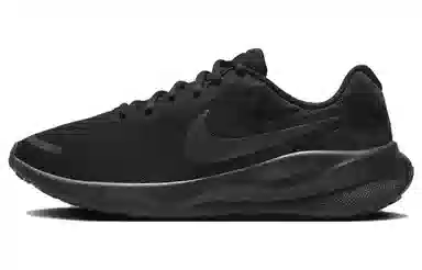 Nike Revolution 7